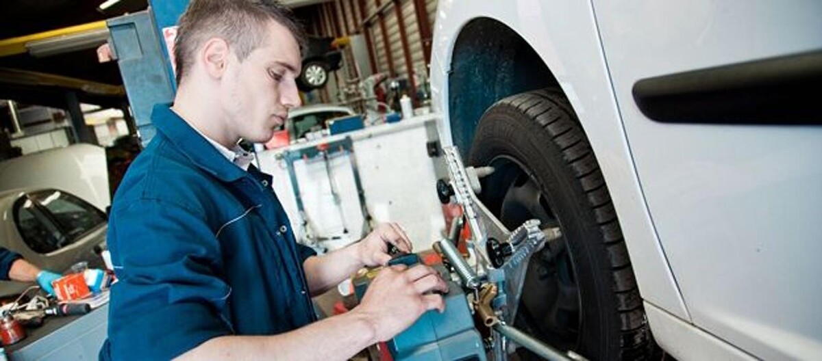 Images AD Carrosserie et Garage Expert LES MOULINETS AUTOMOBILES