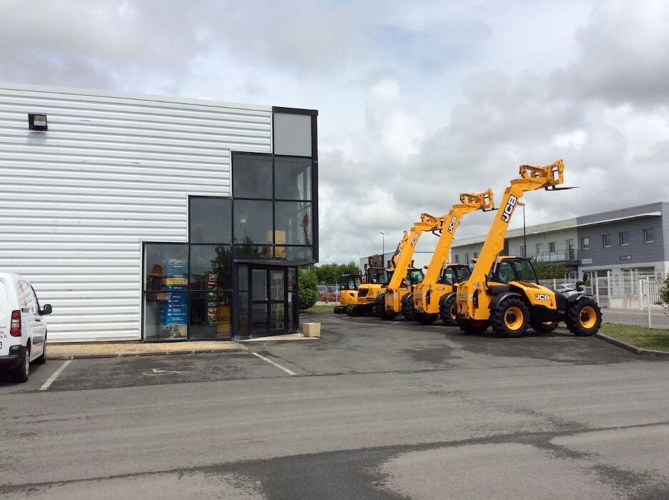Images M3 JCB - HYUNDAI MH