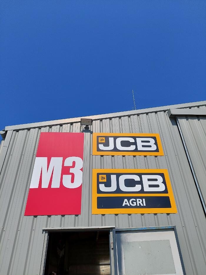 Images M3 JCB - HYUNDAI MH