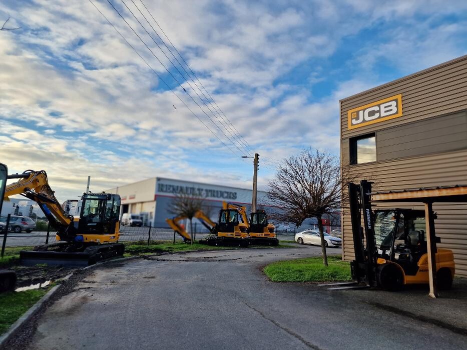 Images M3 JCB - HYUNDAI MH