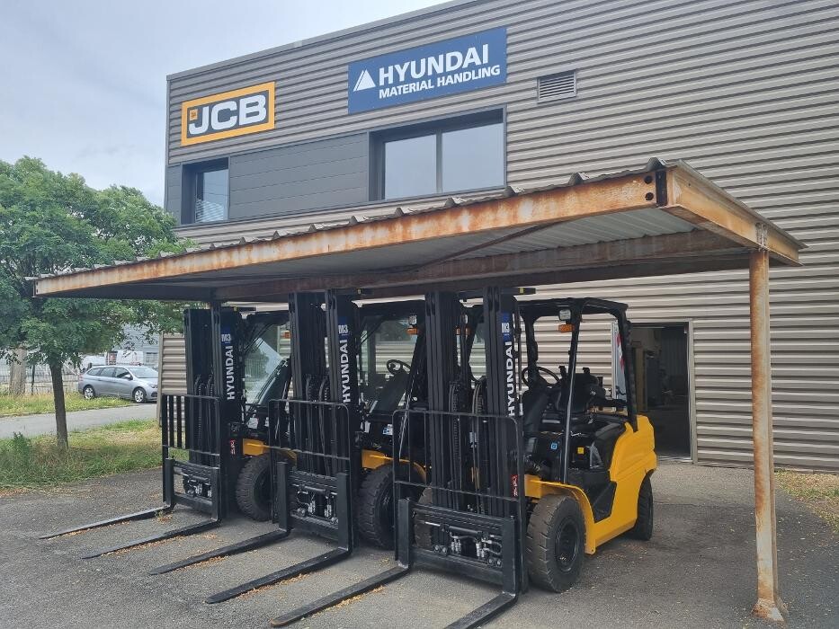 Images M3 JCB - HYUNDAI MH