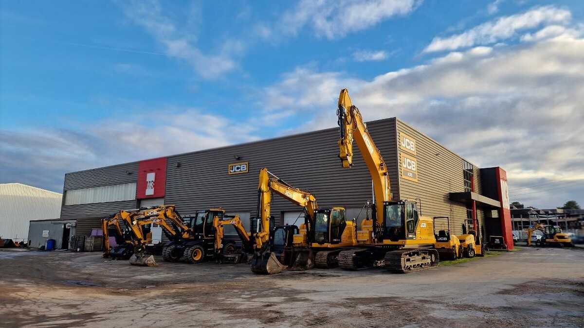 Images M3 JCB - HYUNDAI MH