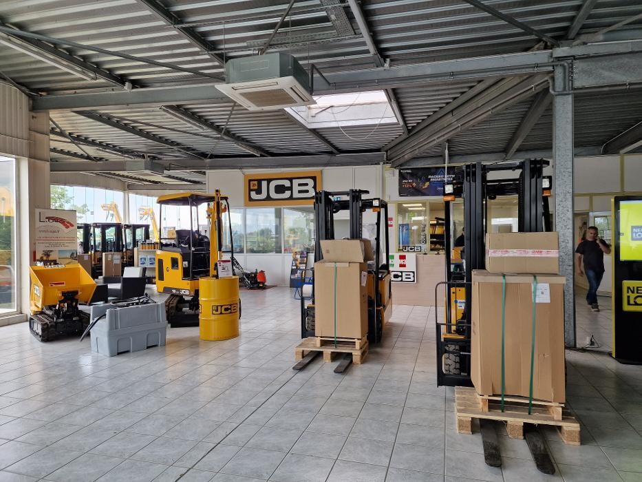 Images M3 JCB - HYUNDAI MH