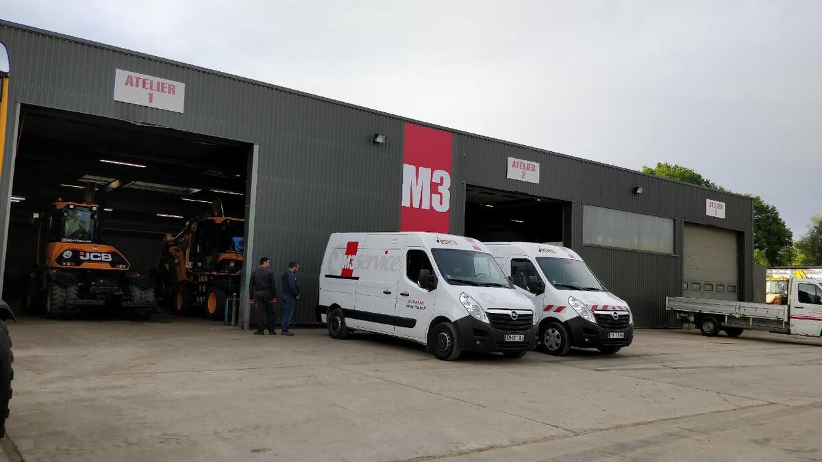 Images M3 JCB - HYUNDAI MH