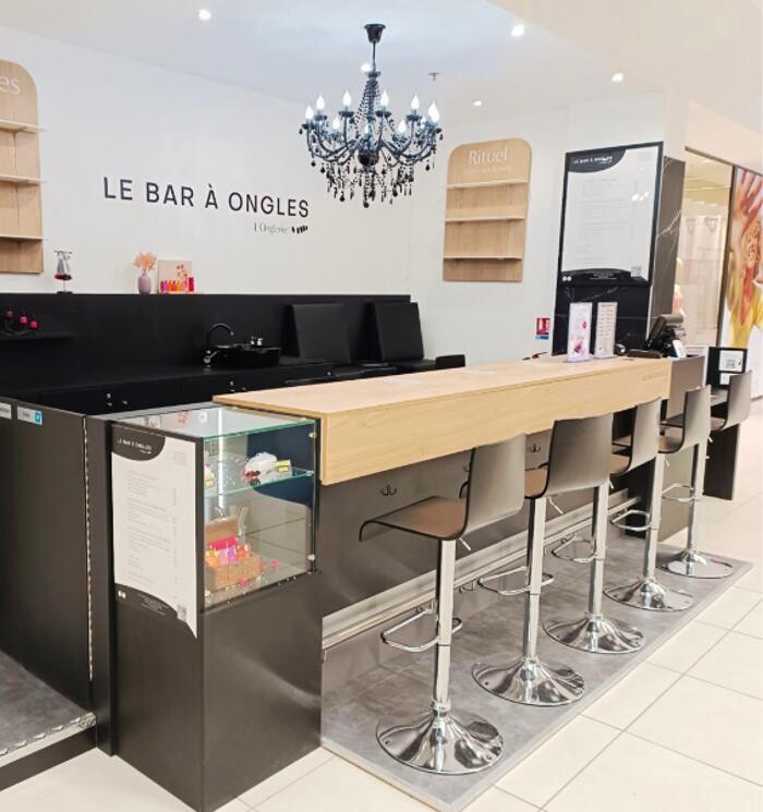 Images Le bar à ongles L'Onglerie Le Cendre
