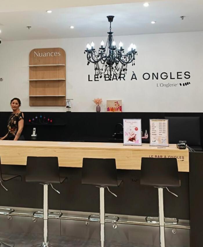 Images Le bar à ongles L'Onglerie Le Cendre