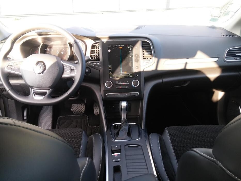 Images Avis Location Voiture - Salles La Source