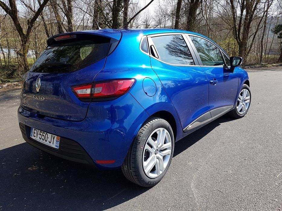 Images Avis Location Voiture - Salles La Source