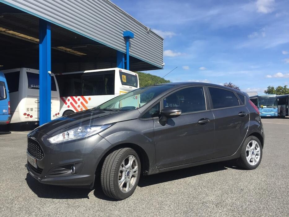 Images Avis Location Voiture - Salles La Source
