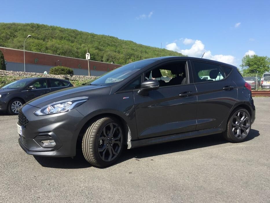 Images Avis Location Voiture - Salles La Source