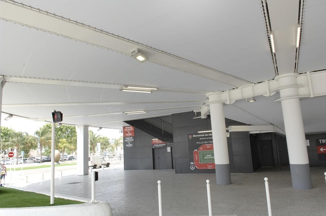 Images Azur Bâches & Stores à Hyères