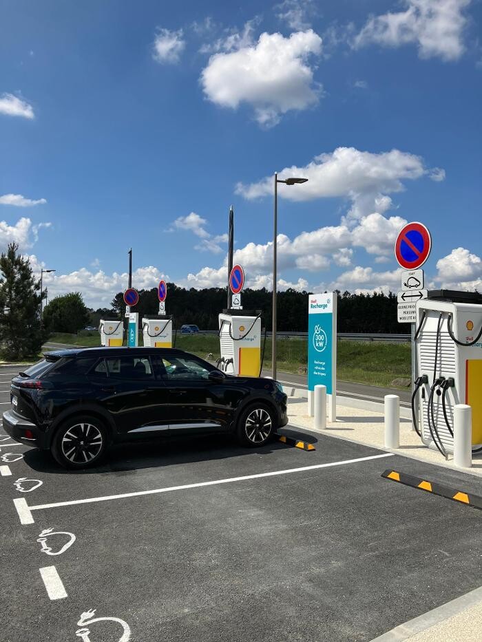 Images Shell Recharge Charging Station