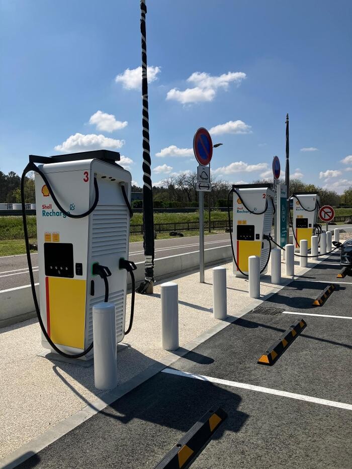 Images Shell Recharge Charging Station