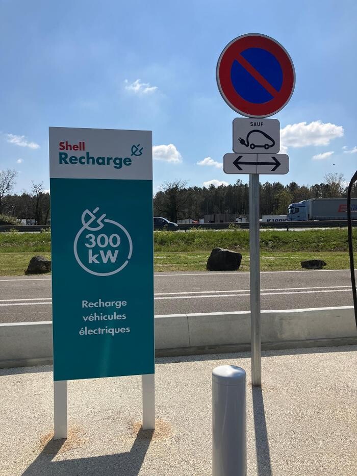 Images Shell Recharge Charging Station