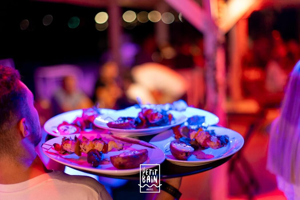 Images Le Petit Bain - Restaurant festif Hyères