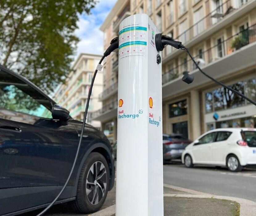 Images Shell Recharge Charging Station