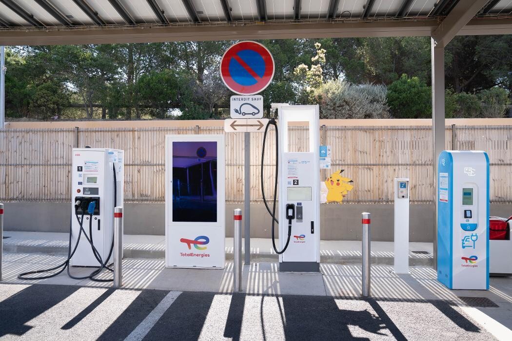 Images TotalEnergies Station de recharge