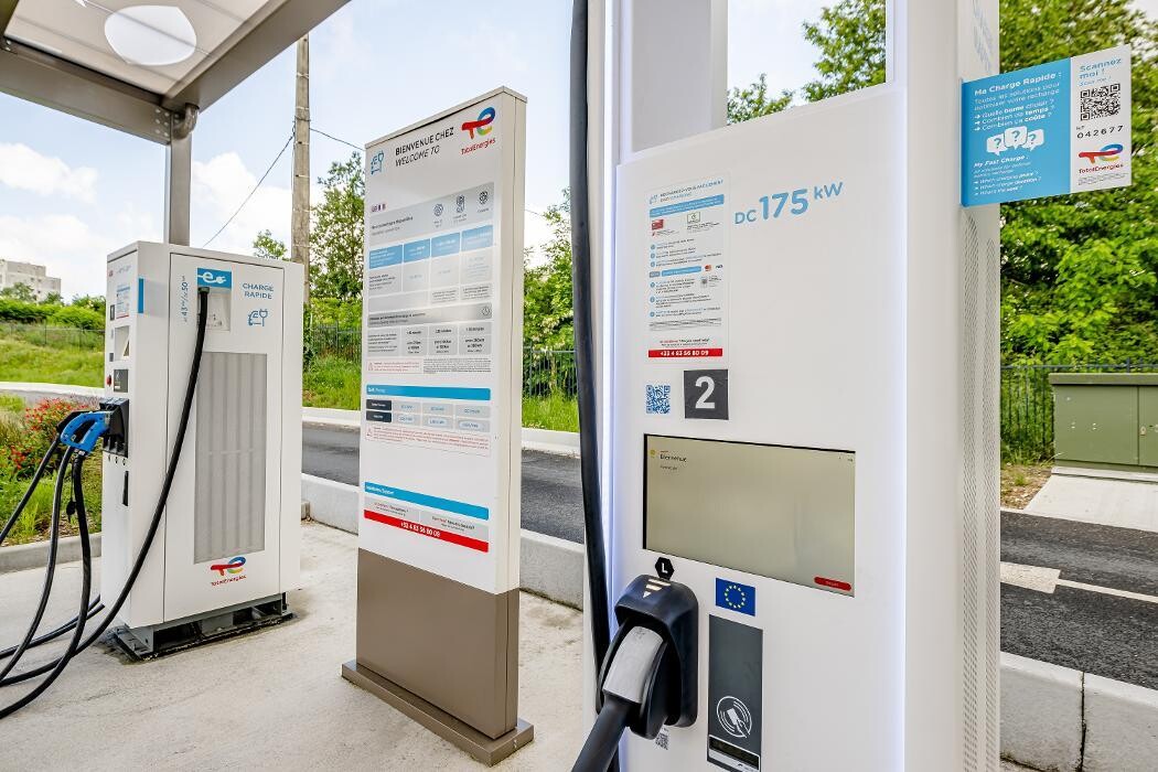 Images TotalEnergies Station de recharge