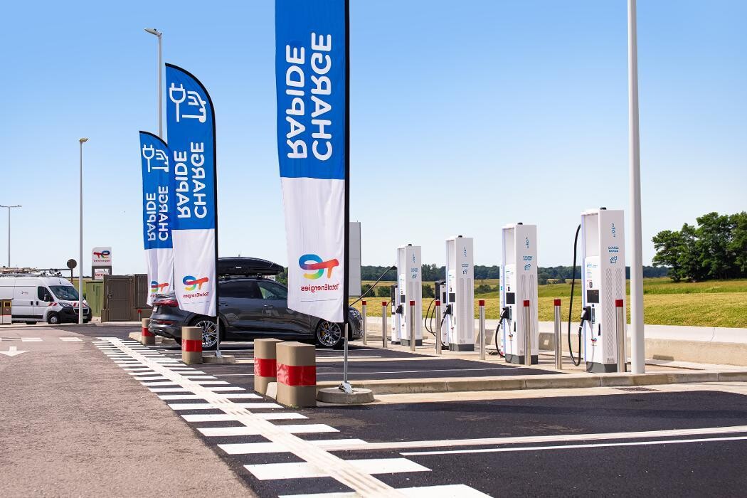Images TotalEnergies Station de recharge