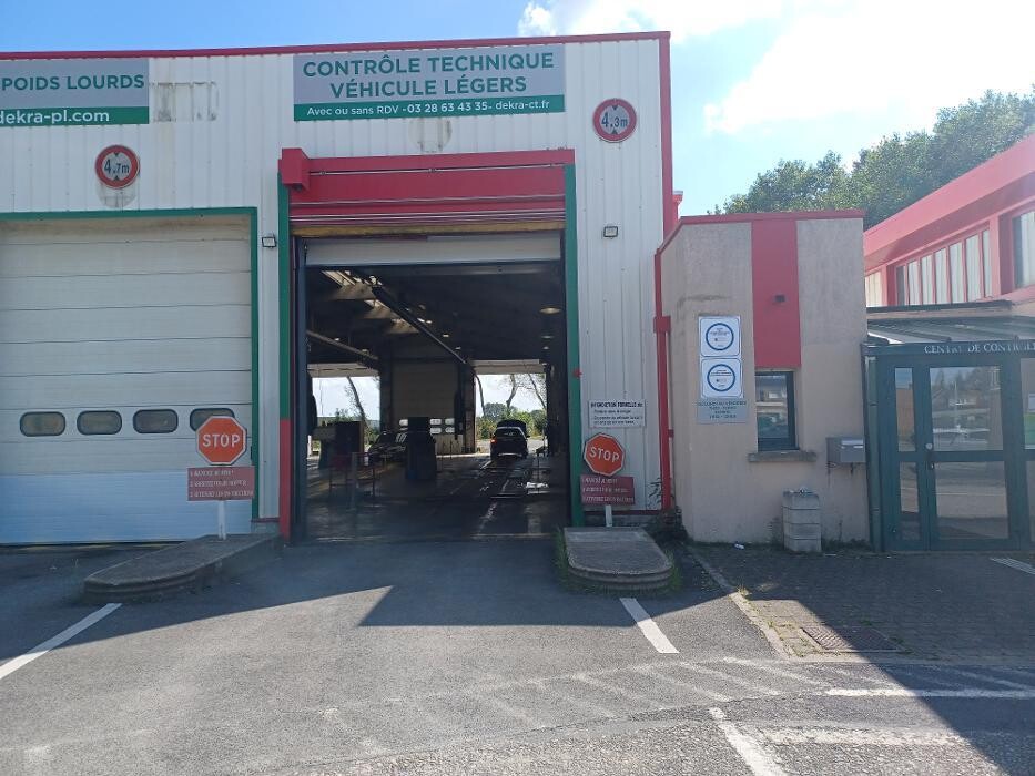 Images Centre de Contrôle Technique DEKRA