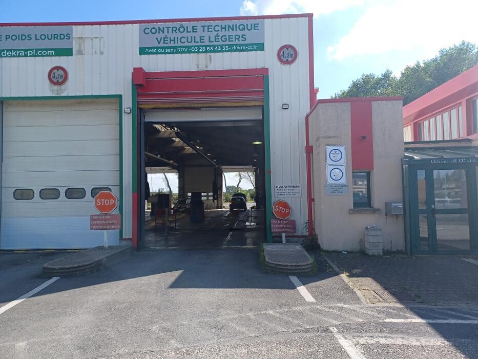 Images Centre de Contrôle Technique DEKRA