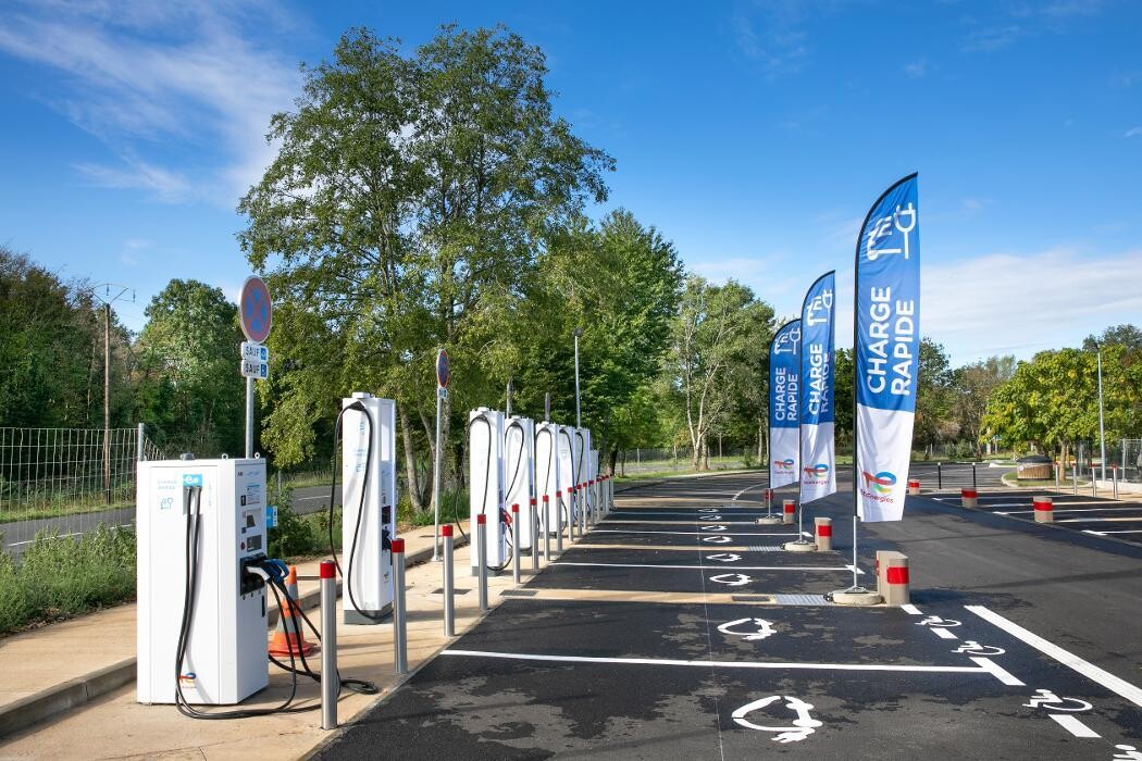 Images TotalEnergies Station de recharge