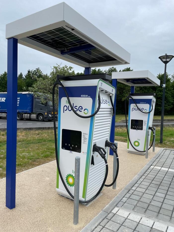 Images bp pulse Charging Station