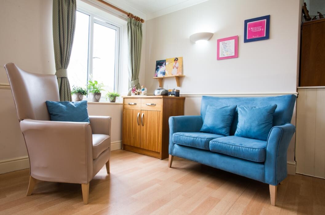 Images Middlesex Manor Care Home - Bupa