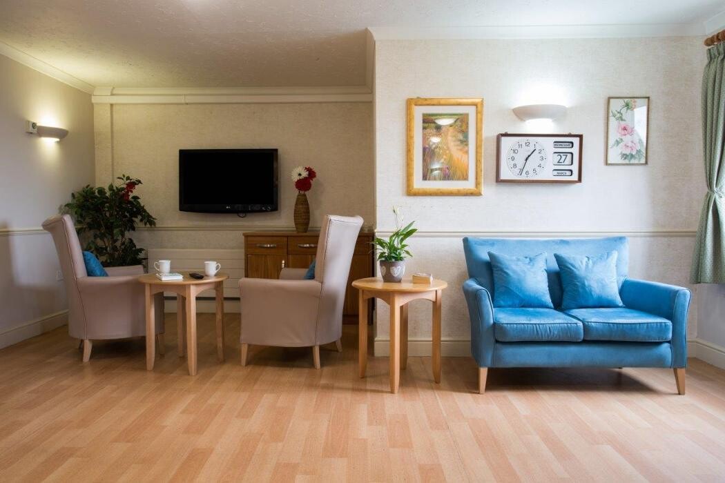 Images Middlesex Manor Care Home - Bupa