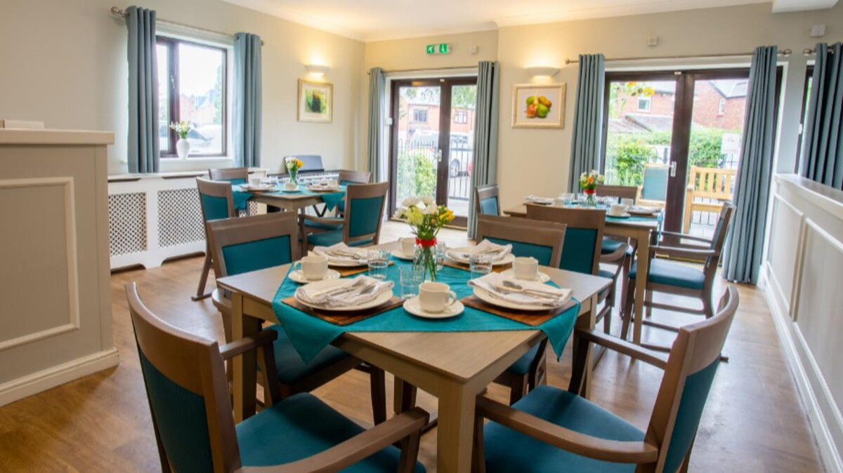 Images Newton Court Care Home - Bupa
