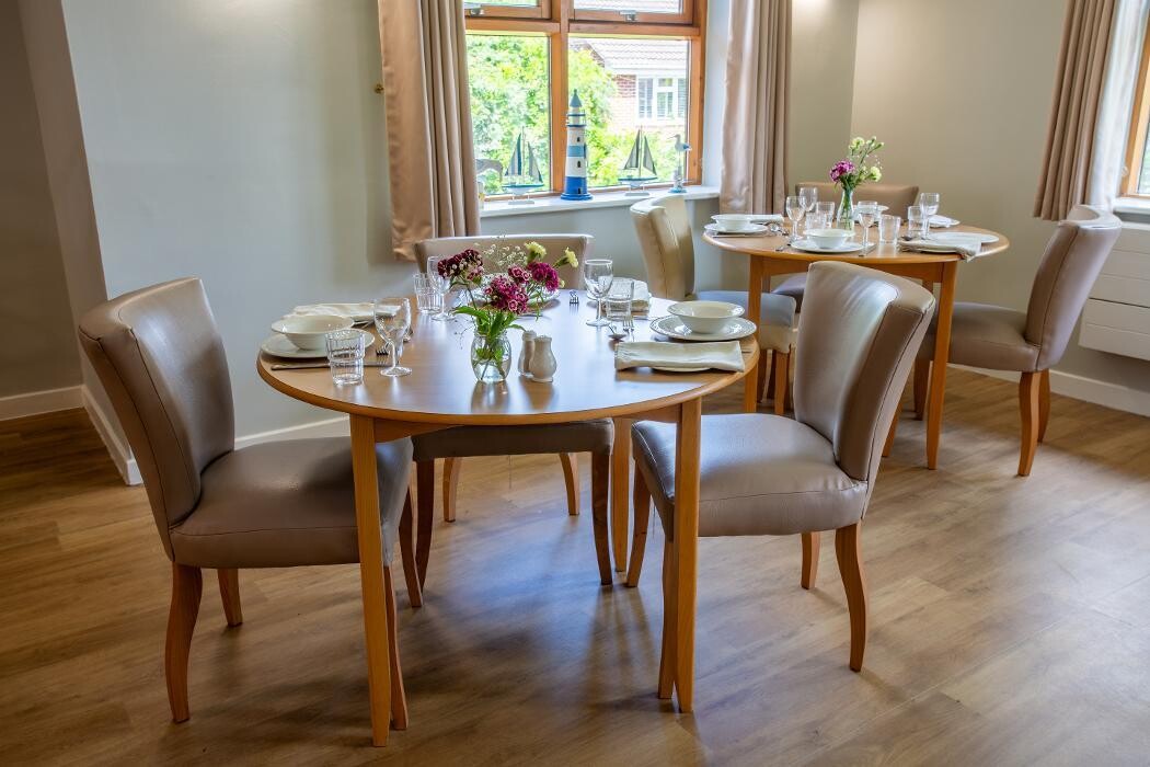 Images Aylesham Court Care Home - Bupa