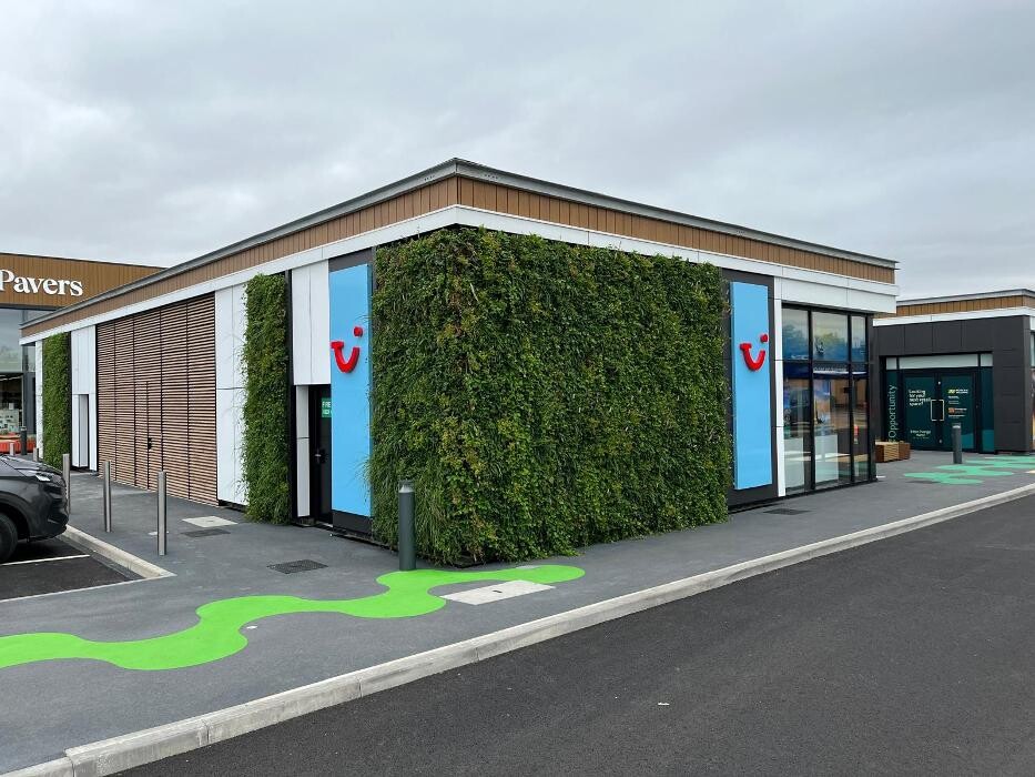 Images TUI Holiday Store