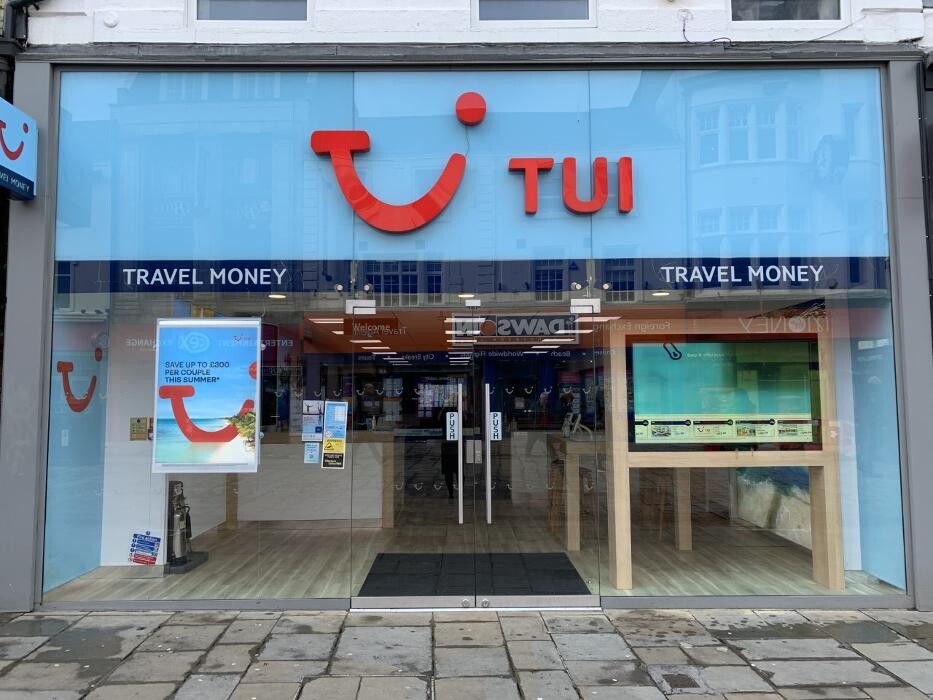 Images TUI Holiday Store