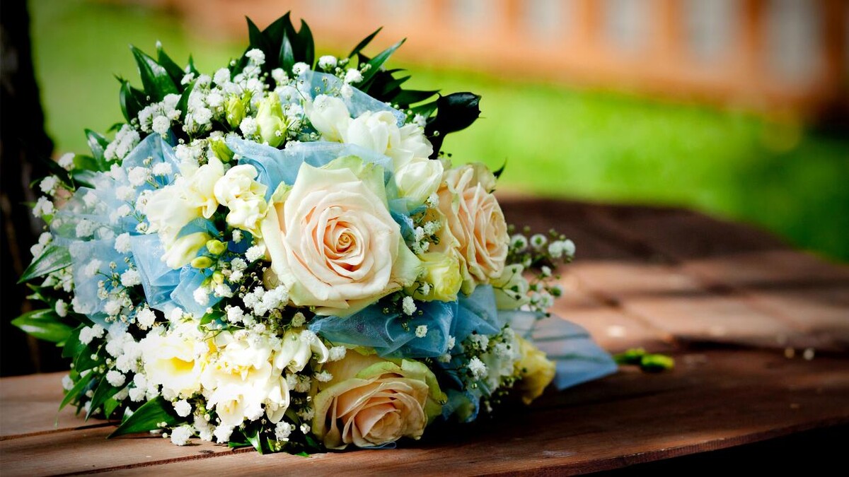 Images Exhibits Florists - Florists In Newcastle Under Lyme