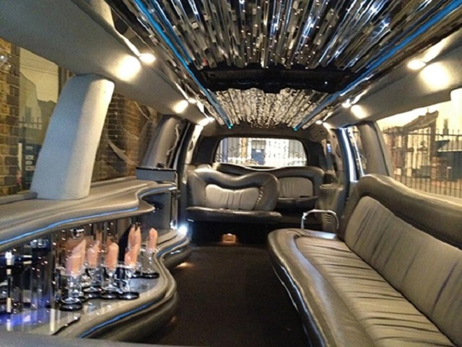 Images Fox Limousines - Limo Hire London