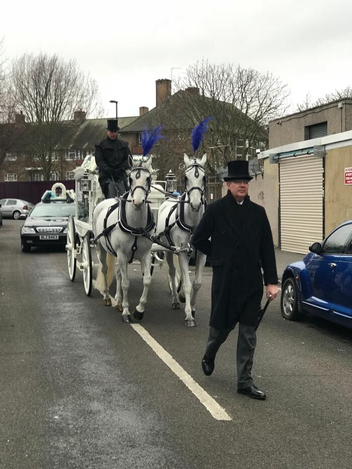 Images Selsdon & District Funeral Service