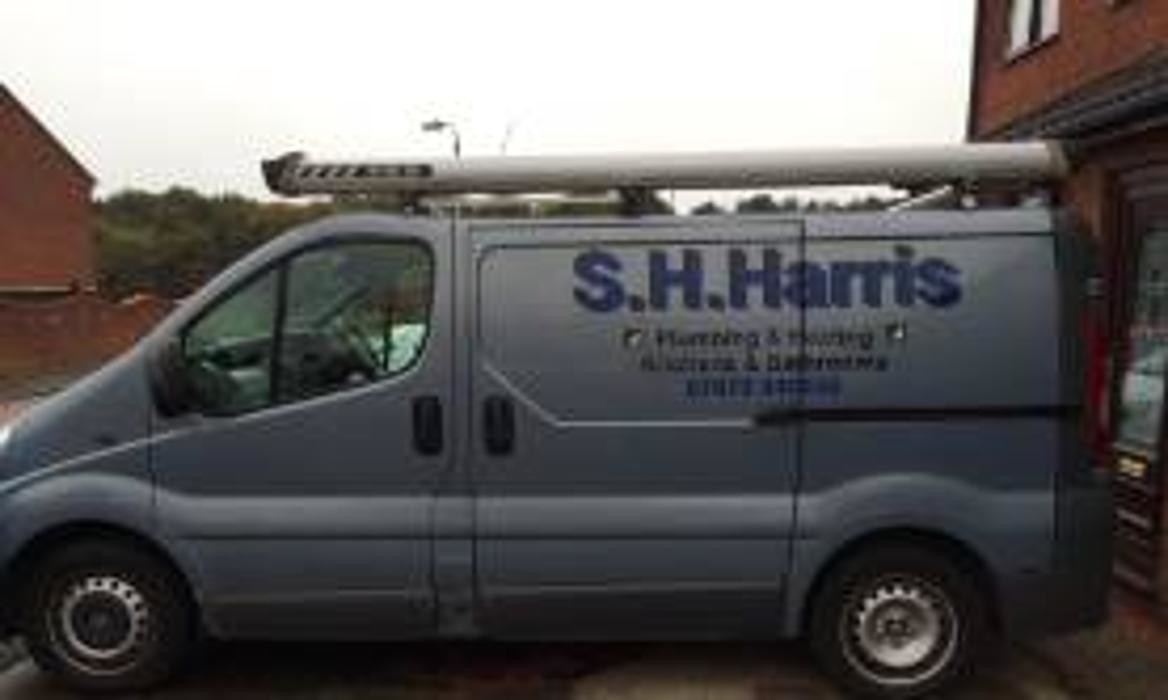 S H Harris Logo