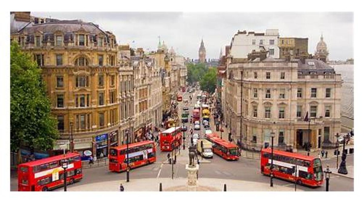 Images Budget Car Hire - London Victoria Train Station