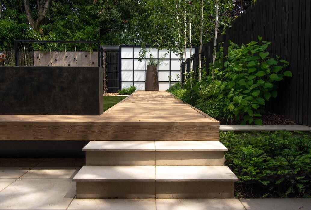 Images Robert Hughes Studio Ltd.