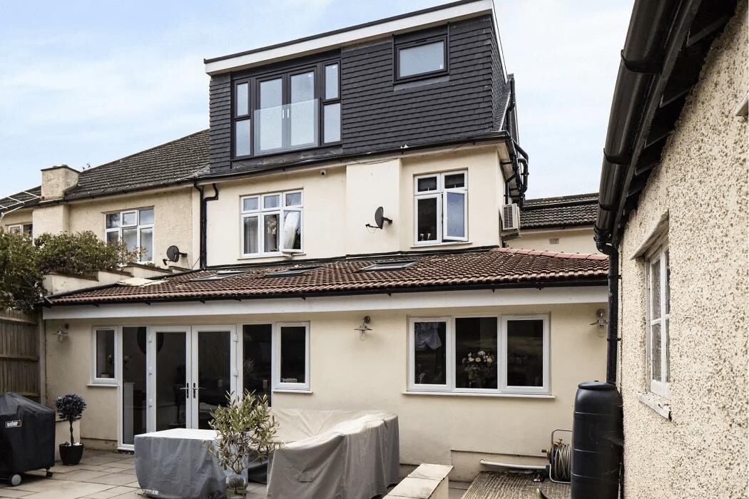 Images LMB Group Ltd.