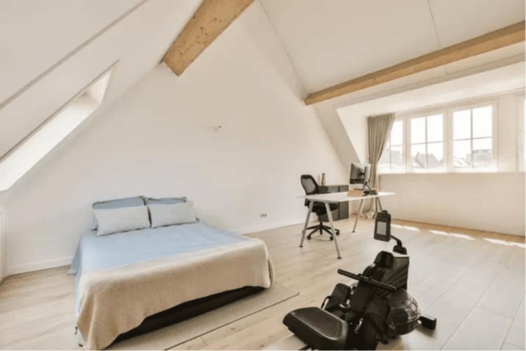 Images LMB Group Ltd.