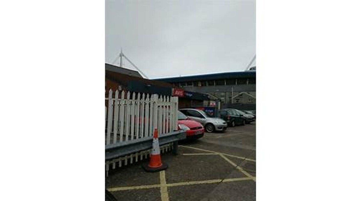 Images Avis Car Hire - Cardiff City Centre