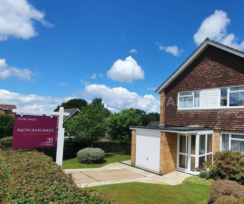 Images Novahomes Sales and Lettings