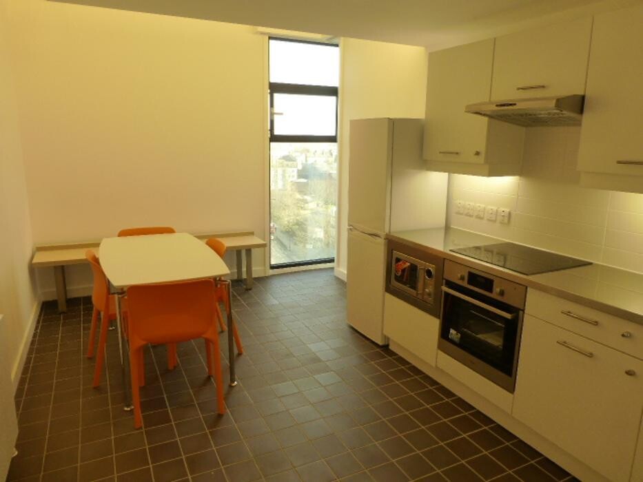 Images Torquay House (Royal Oak)