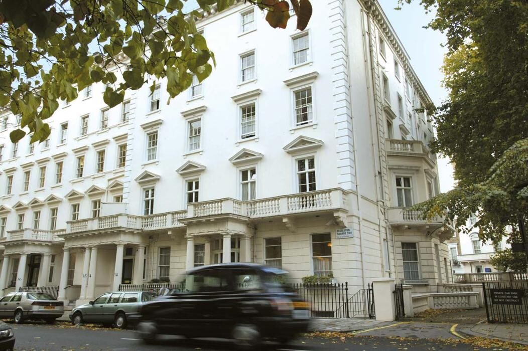 Images Holland House (Victoria)