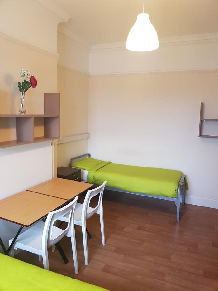 Images Holland House (Victoria)