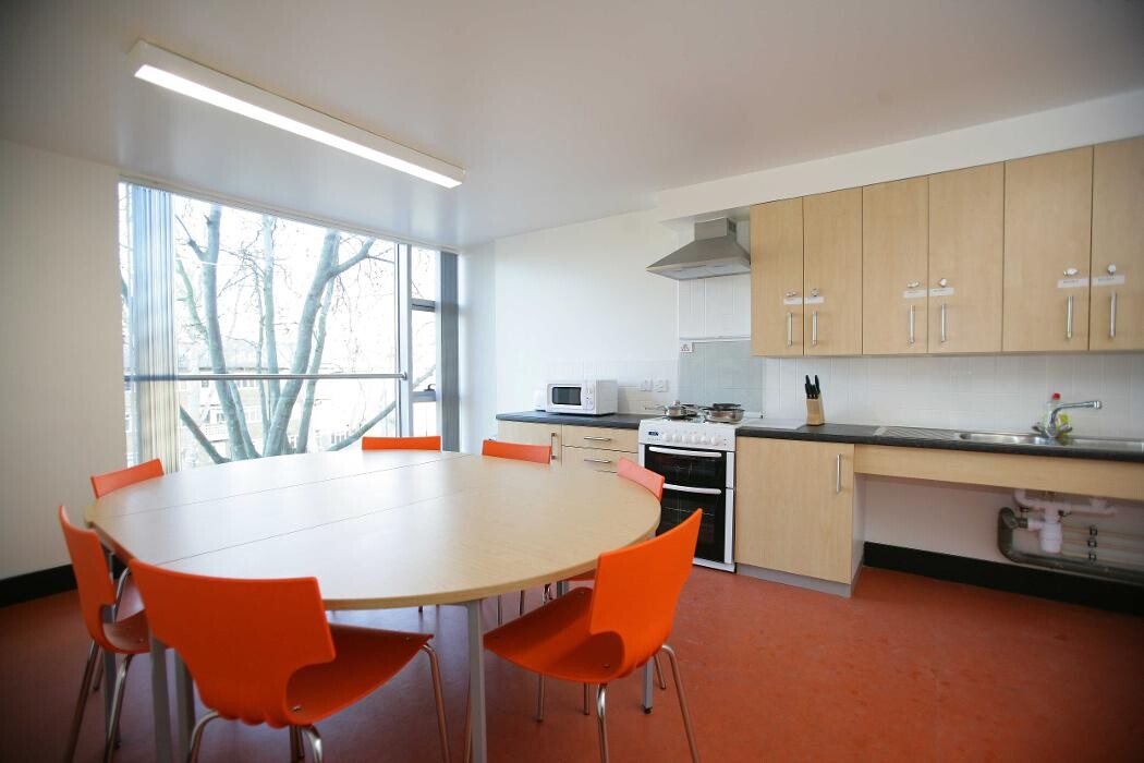 Images Davies Court (Canary Wharf)