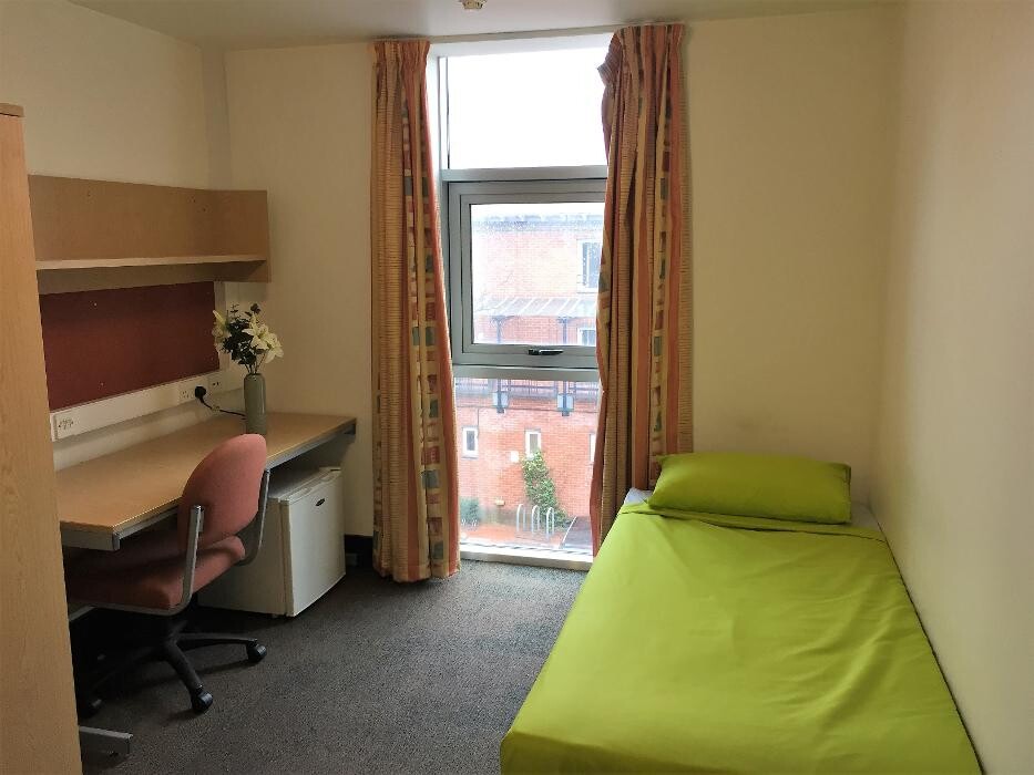 Images Davies Court (Canary Wharf)