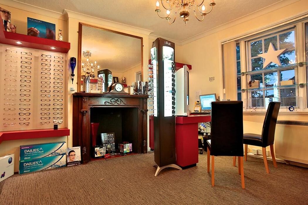 Images Adlam & Coomber Optometrists