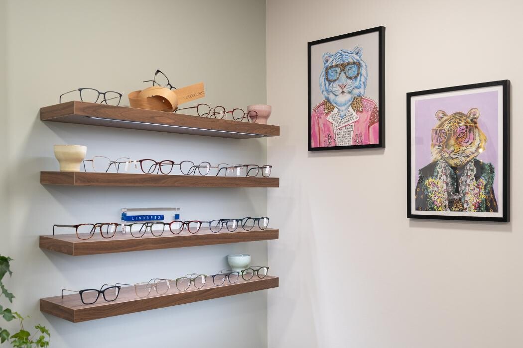 Images Adlam & Coomber Optometrists